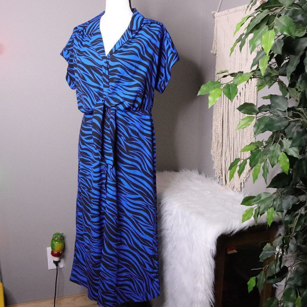 WHBM | Short Sleeve Button Up Tie Waist Maxi Dress 6‎